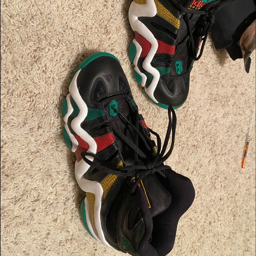 rasta crazy 8s